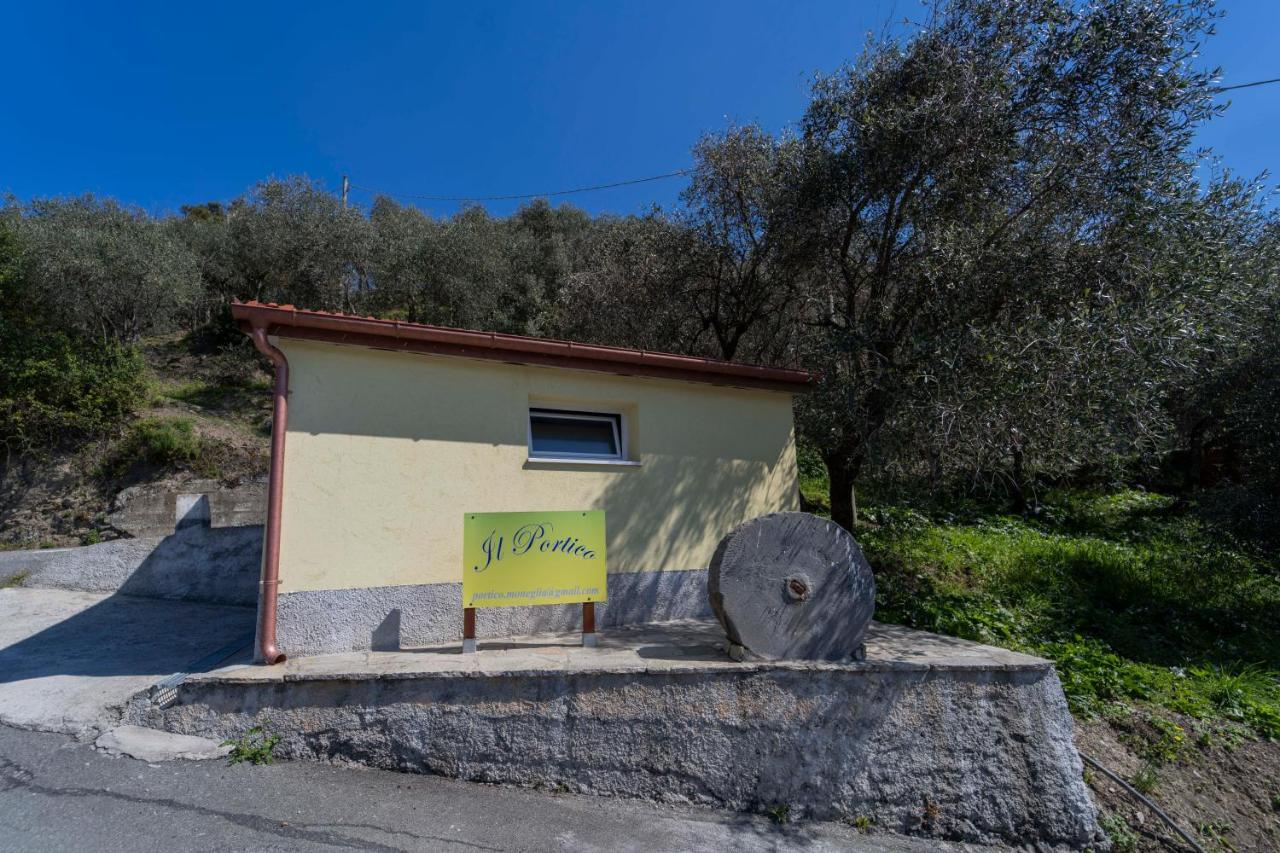 Casa Vacanza Il Portico 莫内利亚 外观 照片